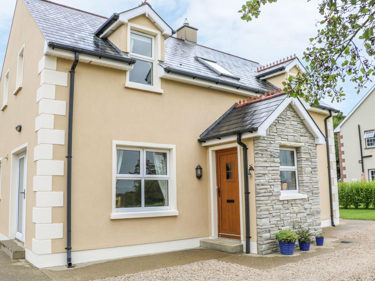 Kate'S Cottage Rathmullan Exteriör bild